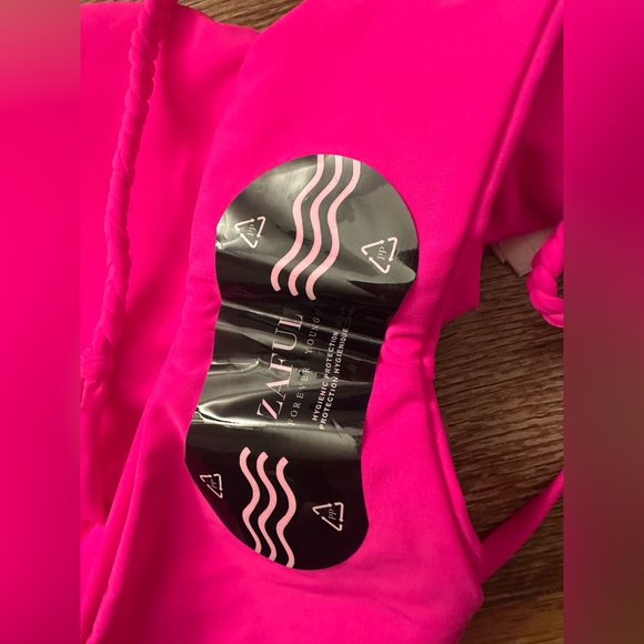 👙Zaful Dragonfruit Makai Bikini Set Neon Pink, Size Small Triangle Top & Bottoms - Picture 3 of 7